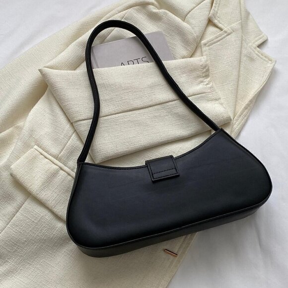 Black Casual Women's Belt Buckle Tote Bag - Picture 3 of 5